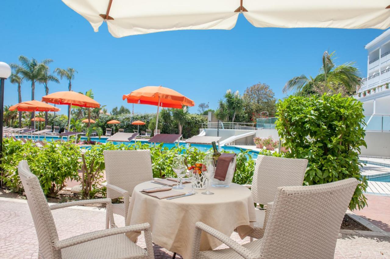 Acacia Marina Hotel Marina di Ragusa Exterior photo