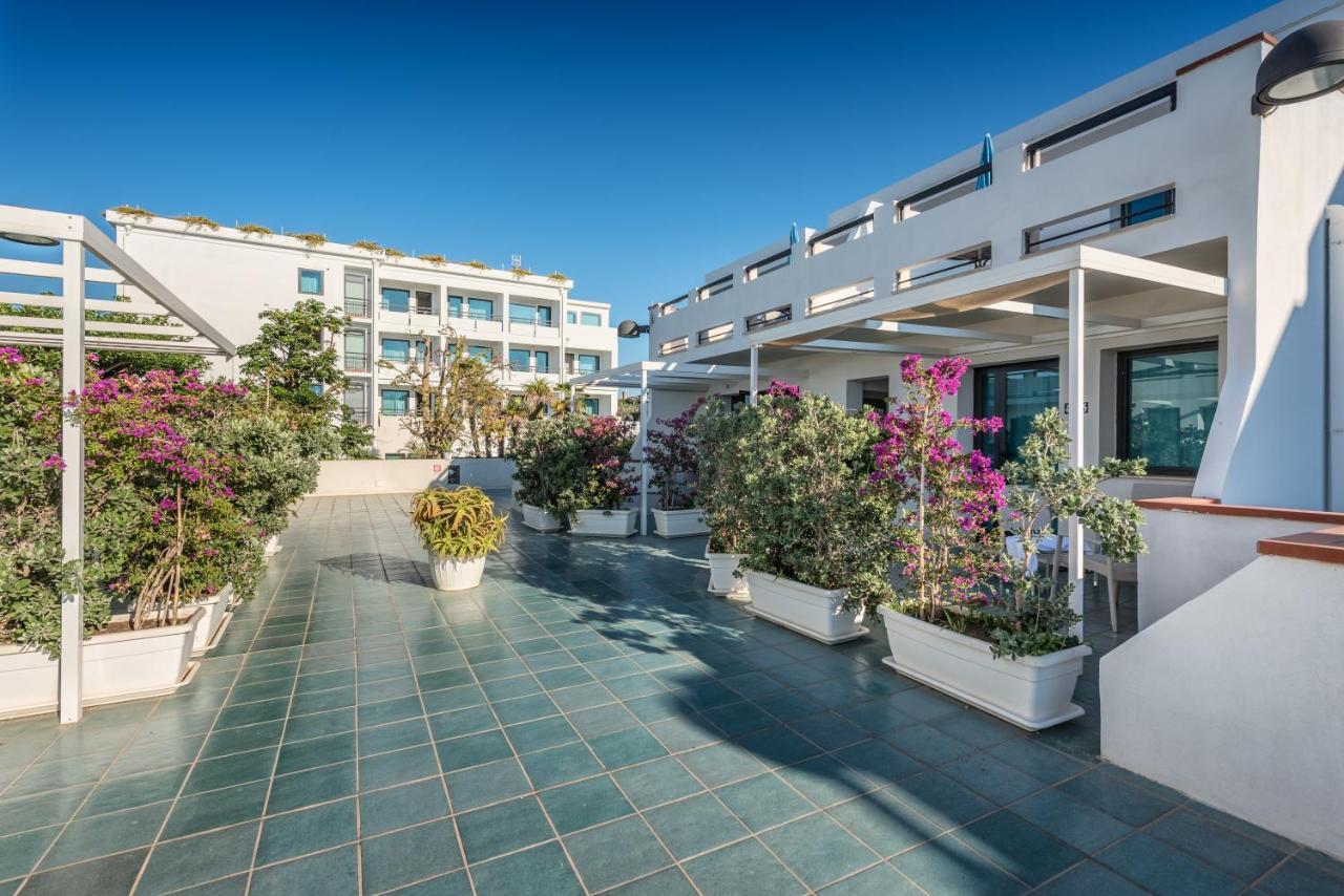 Acacia Marina Hotel Marina di Ragusa Exterior photo